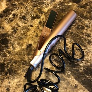 Straightening/curling iron brand new no name brand